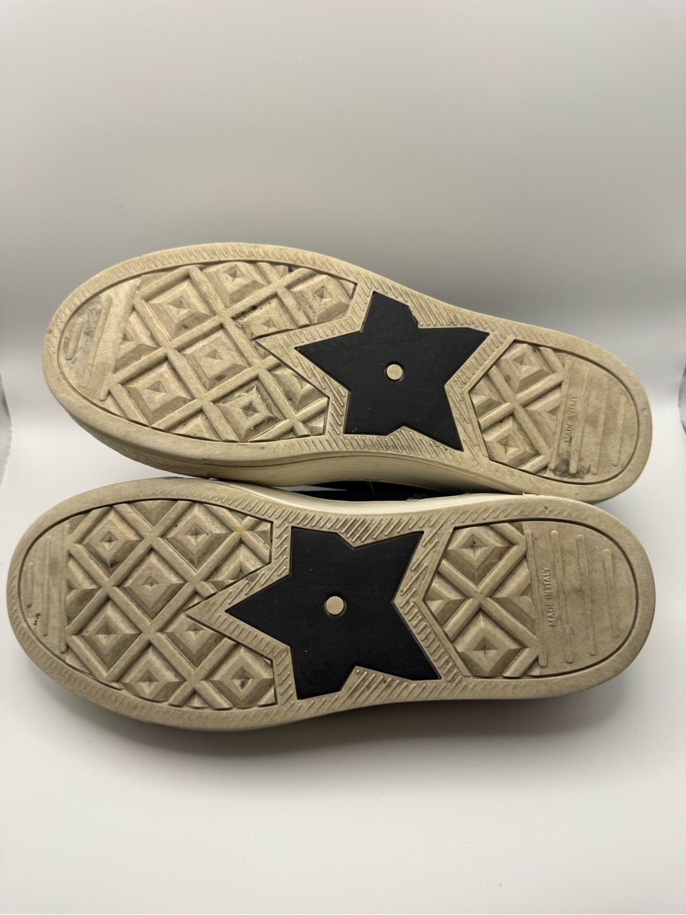 Dior Black & White High-Top Sneakers with Branded Straps - Picture 10 of 10